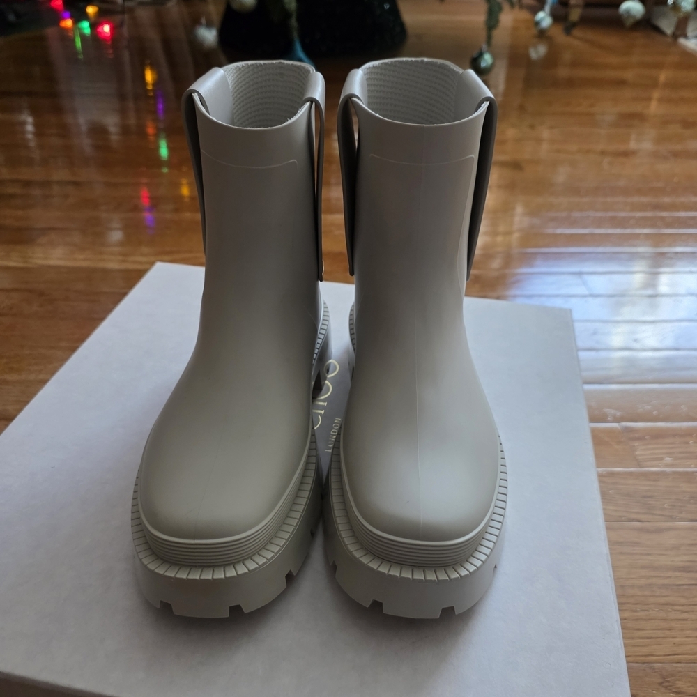 Jimmy Choo Light Gray Ankle Booties - Picture 4 of 14